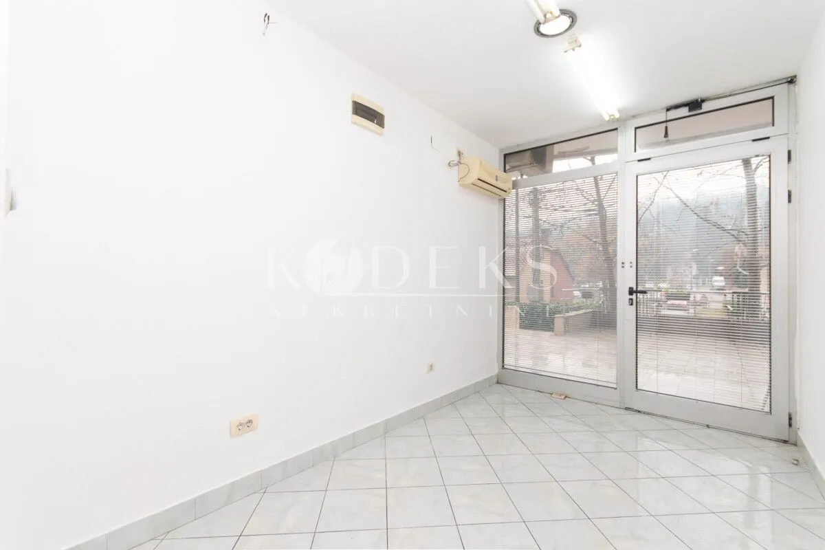 Rent, office space, 11m², Pobrežje, Podgorica
