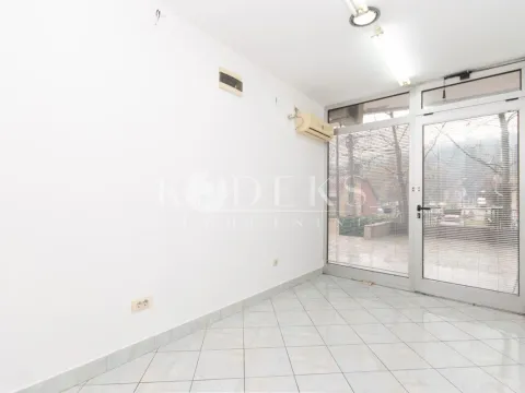 Rent, office space, 11m², Pobrežje, Podgorica - image 4