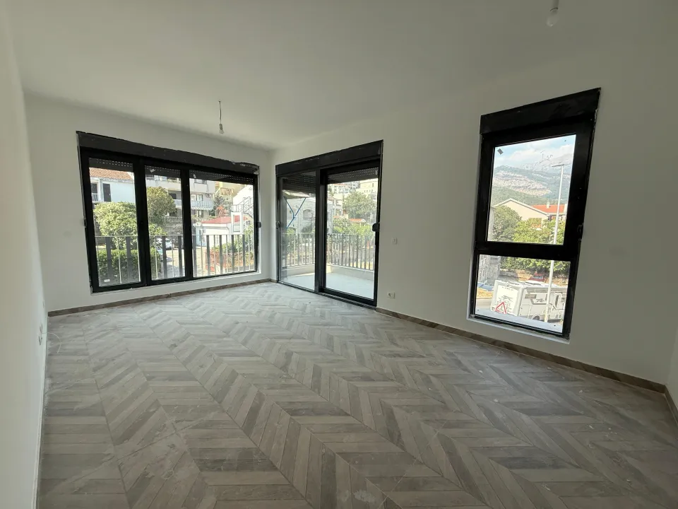 Prodaja, jednosoban stan, 53m², Centar, Budva