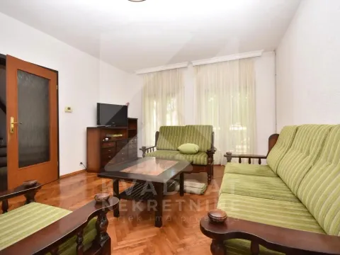 Rent, house, 250m², Stari Aerodrom, Podgorica - image 3