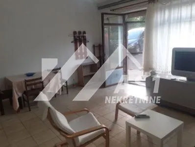 Izdavanje, trosoban stan, 50m², Petrovaradin, Novi Sad - image 2