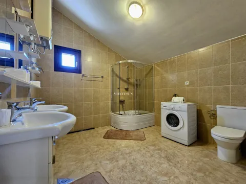 Rent, three bedroom apartment, 120m², Centar, Budva - image 7