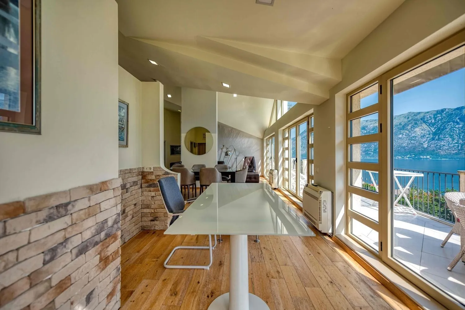 Sale, three bedroom apartment, 167m², Prčanj, Kotor
