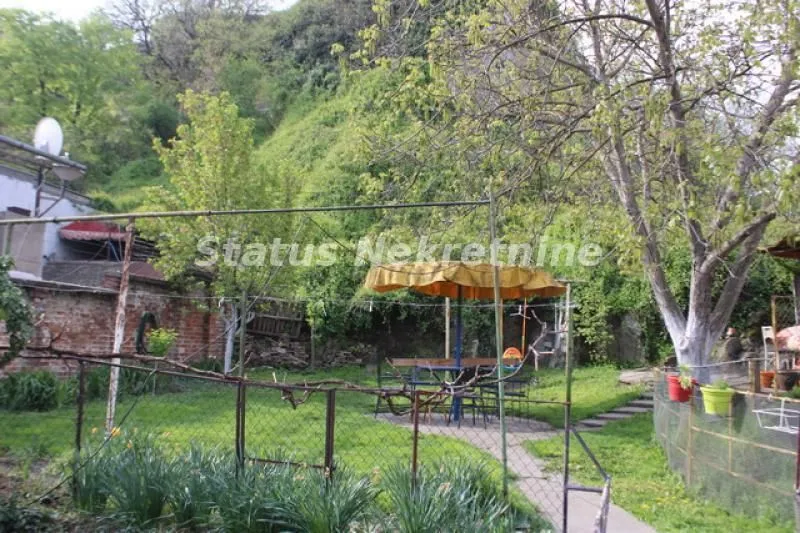 Prodaja, trosoban stan, 81m², Petrovaradin, Novi Sad