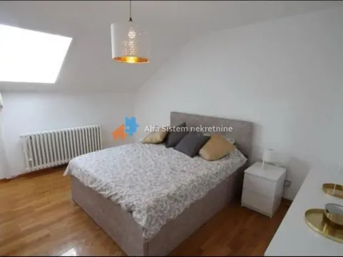 Izdavanje, četvorosoban stan, 130m², Savski Venac, Beograd - image 11