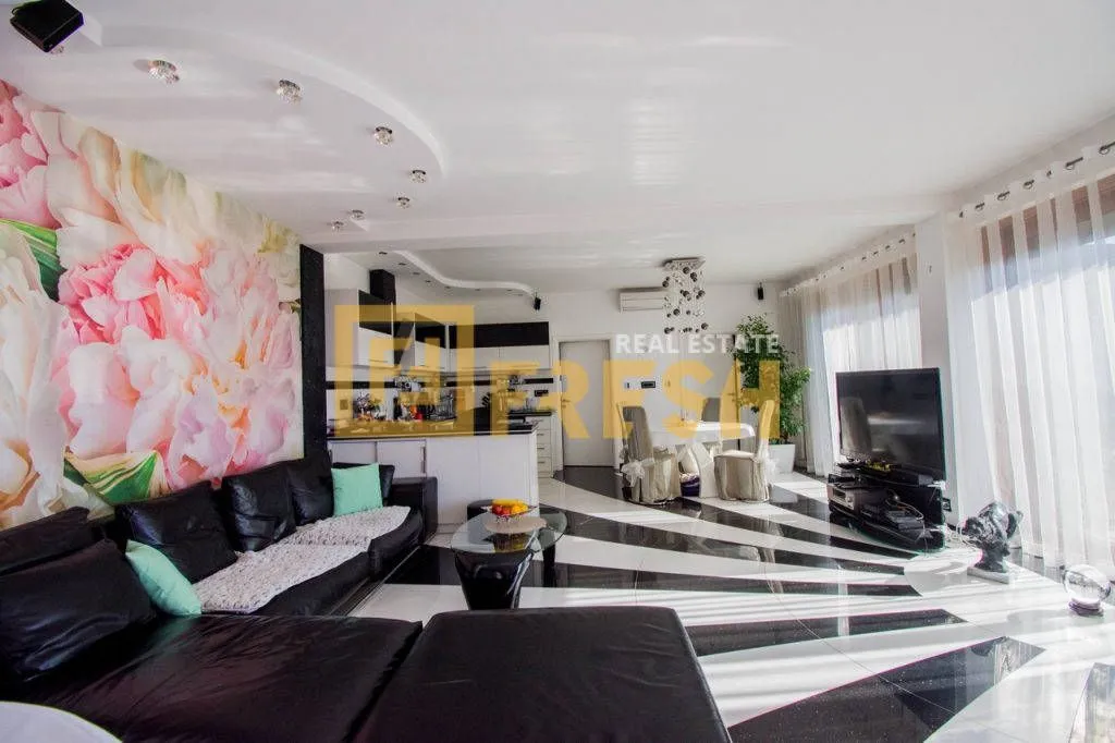 Sale, house, 550m², Budva, Crna Gora