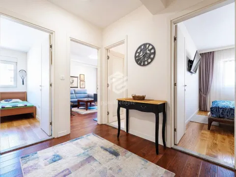 Prodaja, dvosoban stan, 68m², Central Point, Podgorica - image 10