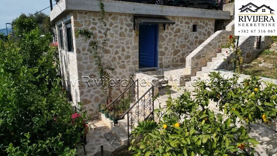 Prodaja, kuća, 106m², Đenovići, Herceg Novi