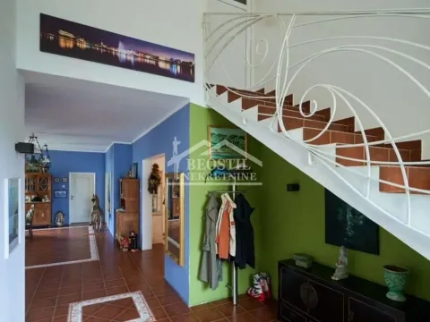 Prodaja, kuća, 304m², Kikinda, Srbija - image 8