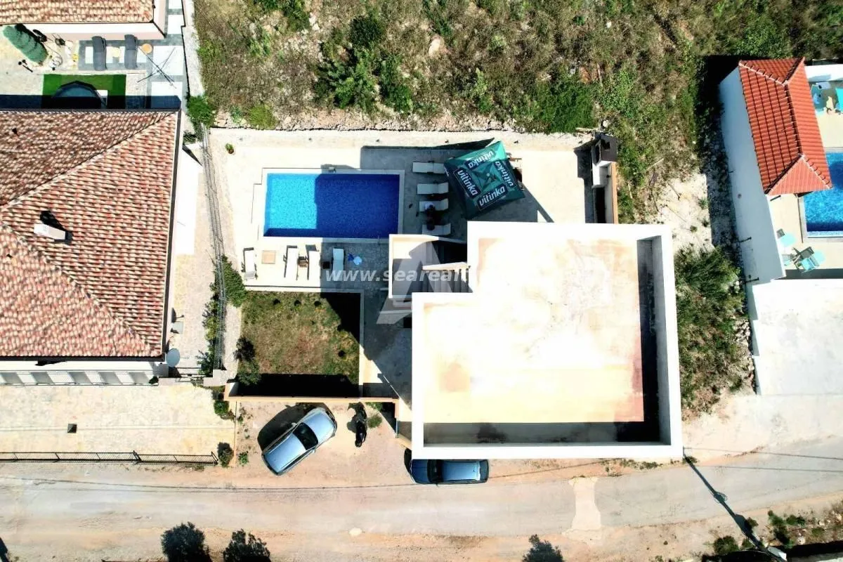 Rent, house, 300m², Krimovica, Kotor