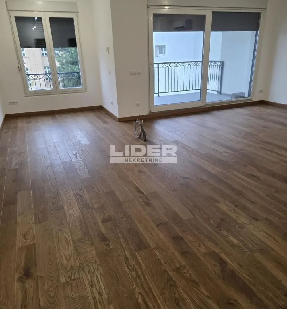 Prodaja, dvosoban stan, 85m², Crveni Krst, Beograd