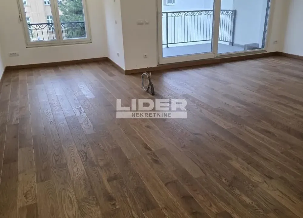 Prodaja, dvosoban stan, 85m², Crveni Krst, Beograd