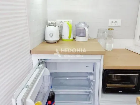 Rent, three bedroom apartment, 77m², Stari Grad, Beograd - image 13