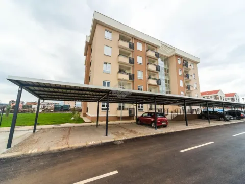 Prodaja, dvosoban stan, 73m², Zabjelo, Podgorica