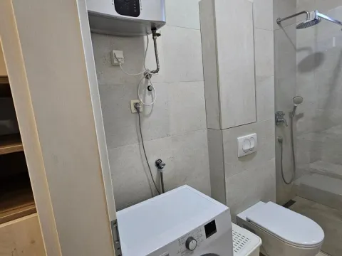 Izdavanje, stan, 30m², Centar, Podgorica - image 6