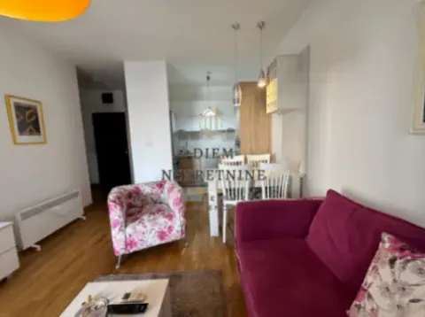 Izdavanje, jednosoban stan, 45m², City Kvart, Podgorica - image 8