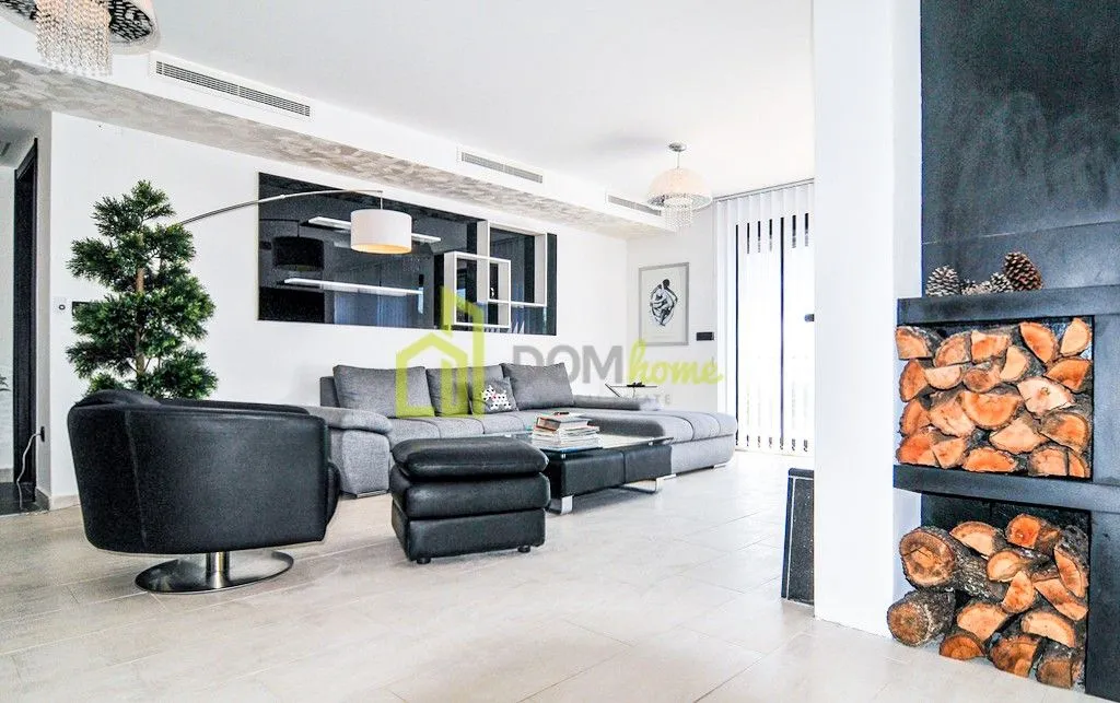 Prodaja, kuća, 369m², Tivat, Crna Gora