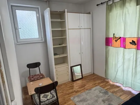 Rent, one bedroom apartment, 35m², Južni Bulevar, Vračar Sve Podlokacije - image 3