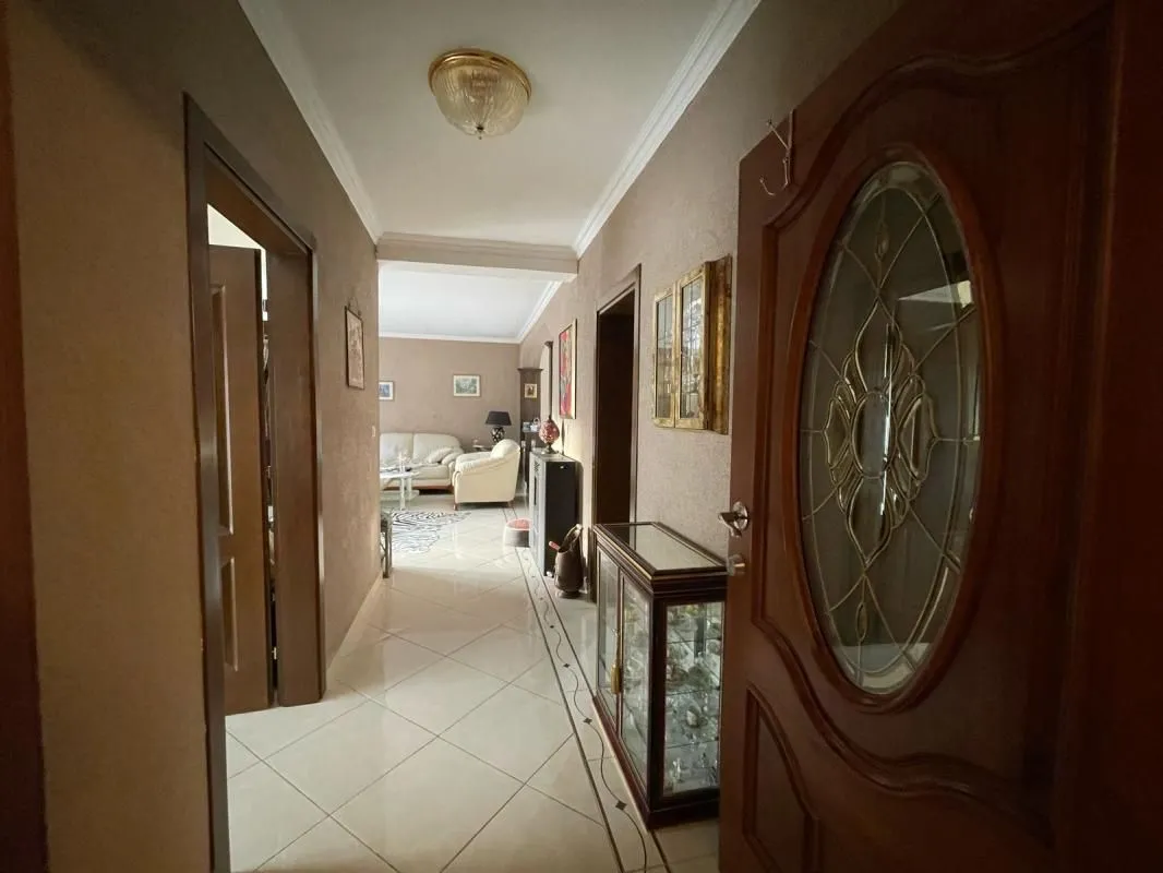 Sale, two bedroom apartment, 119m², Šušanj, Bar