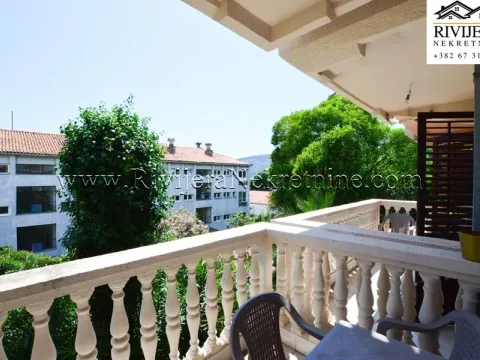 Prodaja, trosoban stan, 95m², Centar, Herceg Novi