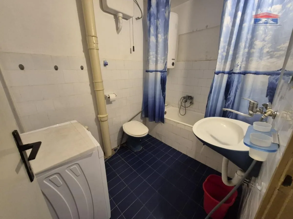 Izdavanje, dvosoban stan, 47m², Grbavica, Novi Sad Sve Podlokacije
