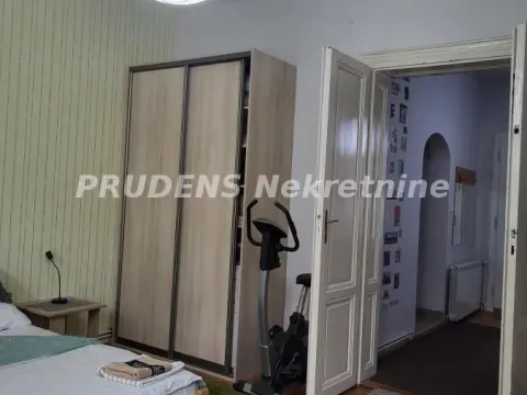 Rent, one bedroom apartment, 42m², Skadarlija, Beograd - image 3