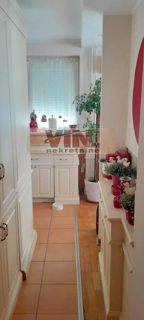 Prodaja, četvorosoban stan, 155m², Voždovačka Crkva, Voždovac Sve Podlokacije