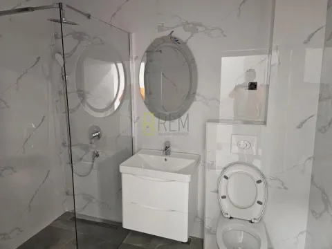 Sale, one bedroom apartment, 50m², Đenovići, Herceg Novi - image 12