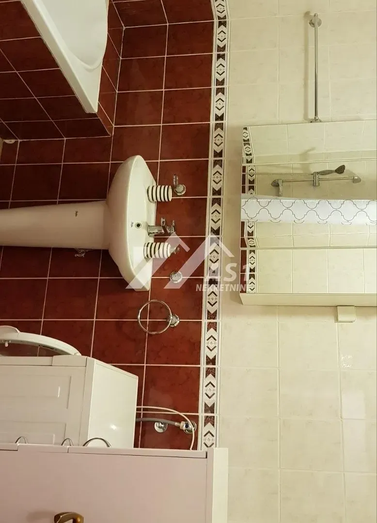Izdavanje, dvosoban stan, 41m², Nova Detelinara, Novi Sad Sve Podlokacije