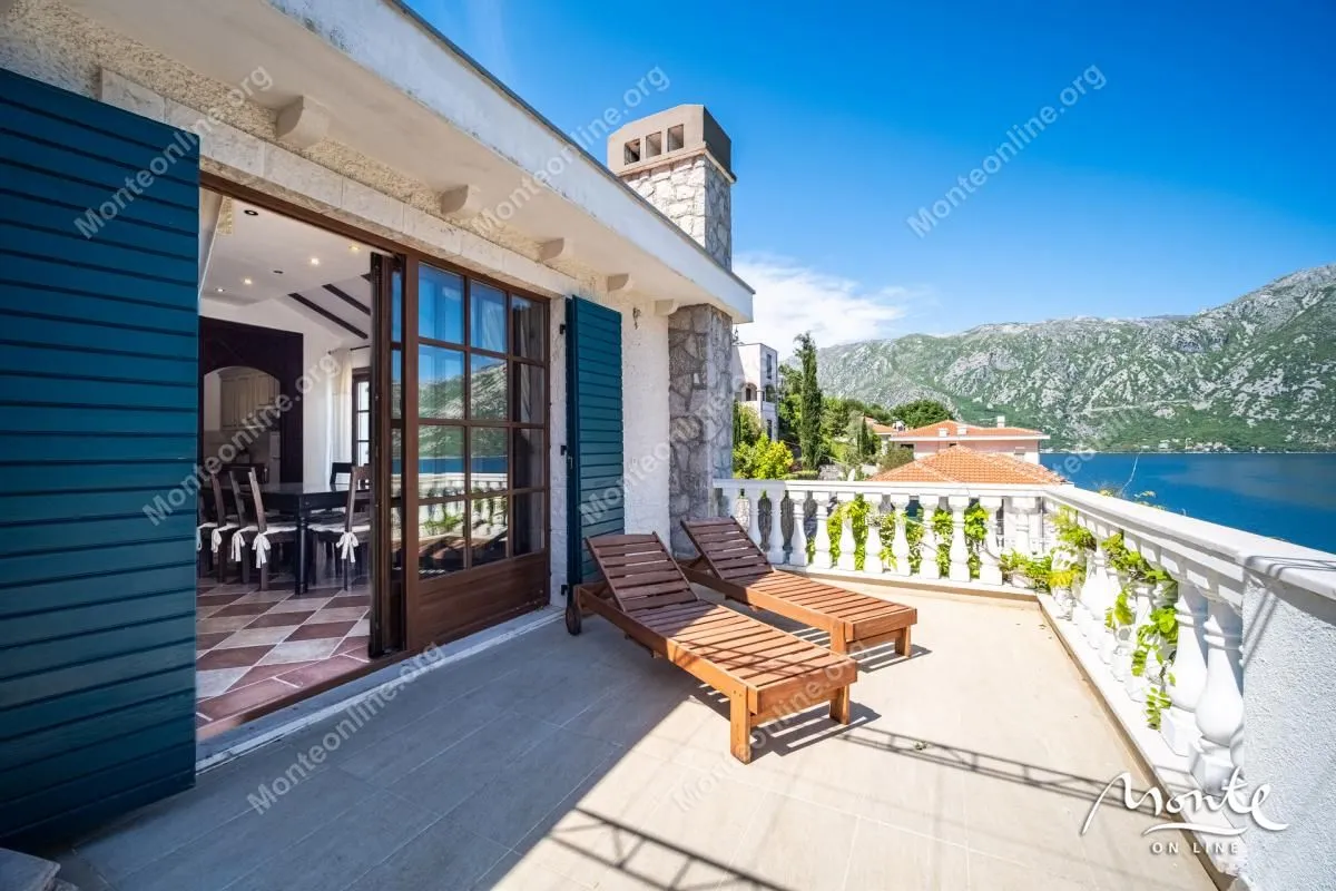 Prodaja, dvosoban stan, 92m², Kostanjica, Kotor