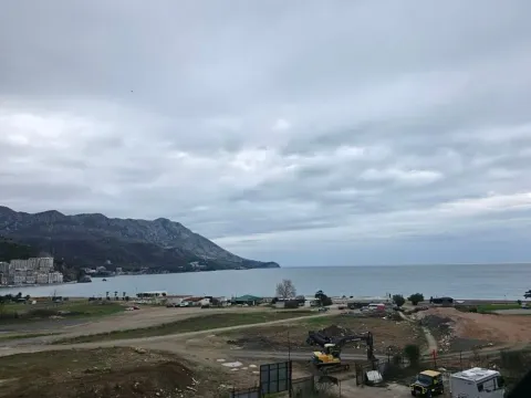 Sale, one bedroom apartment, 51m², Bečići, Budva - image 1