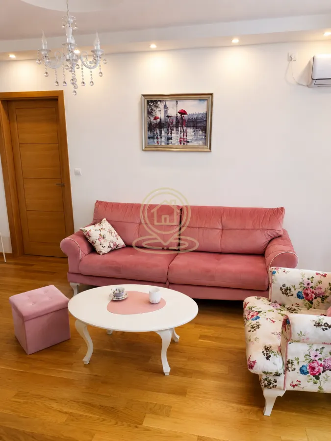Rent, two bedroom apartment, 43m², Vračar Sve Podlokacije, Beograd