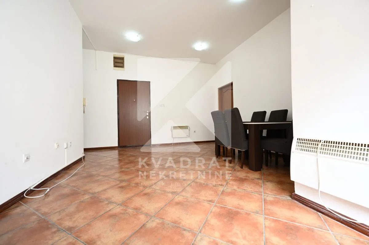 Izdavanje, dvosoban stan, 65m², Centar, Podgorica