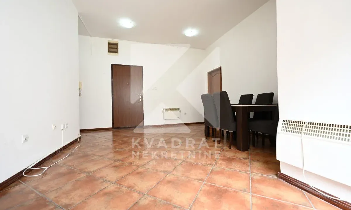 Izdavanje, dvosoban stan, 65m², Centar, Podgorica