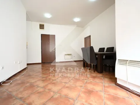 Izdavanje, dvosoban stan, 65m², Centar, Podgorica - image 1