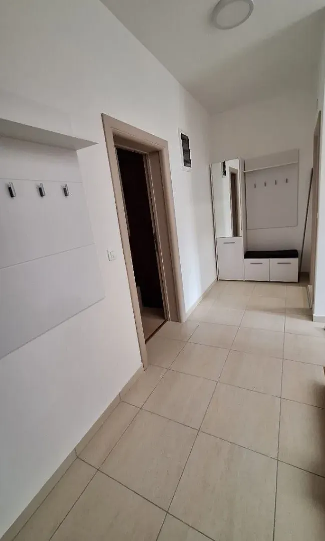 Prodaja, trosoban stan, 107m², Mažina, Tivat