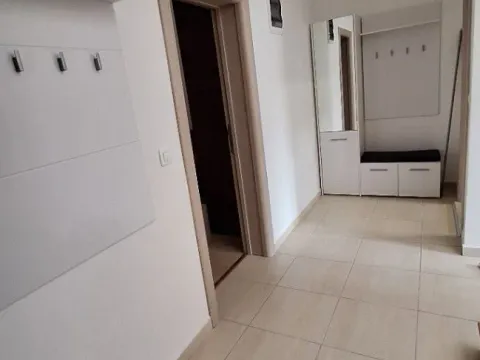 Izdavanje, trosoban stan, 107m², Mažina, Tivat - image 6