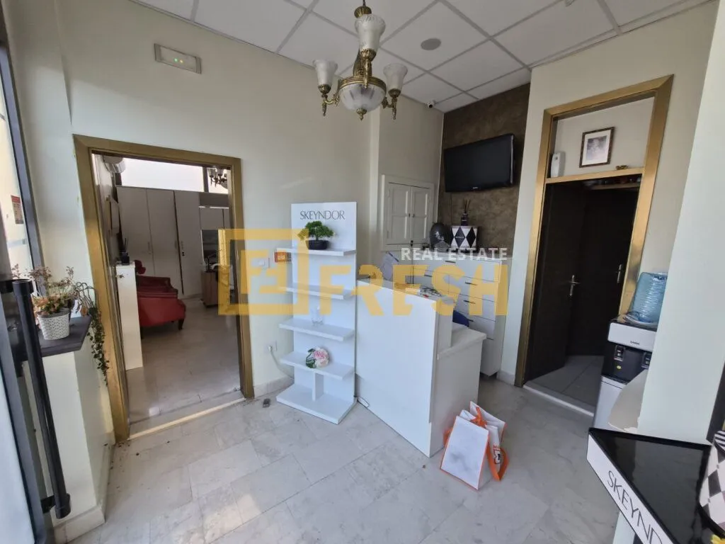 Sale, office space, 60m², Pejton, Podgorica