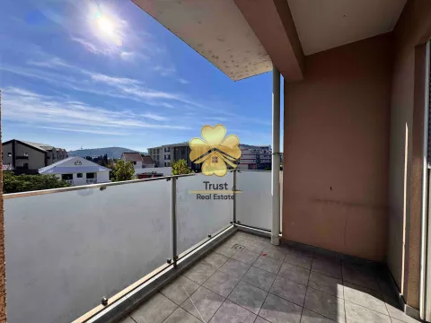 Izdavanje, dvosoban stan, 76m², City Kvart, Podgorica - image 4