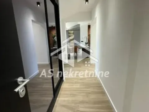 Izdavanje, trosoban stan, 100m², Savski Venac, Beograd - image 14