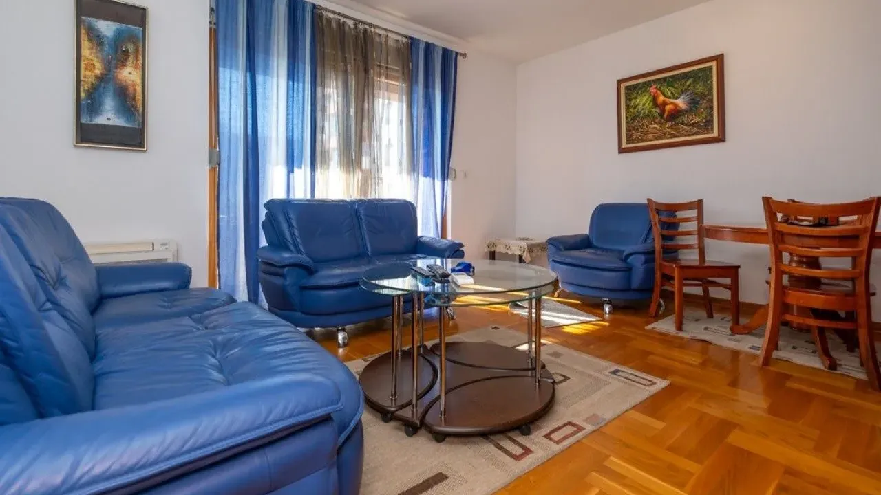 Izdavanje, dvosoban stan, 68m², Preko Morače, Podgorica