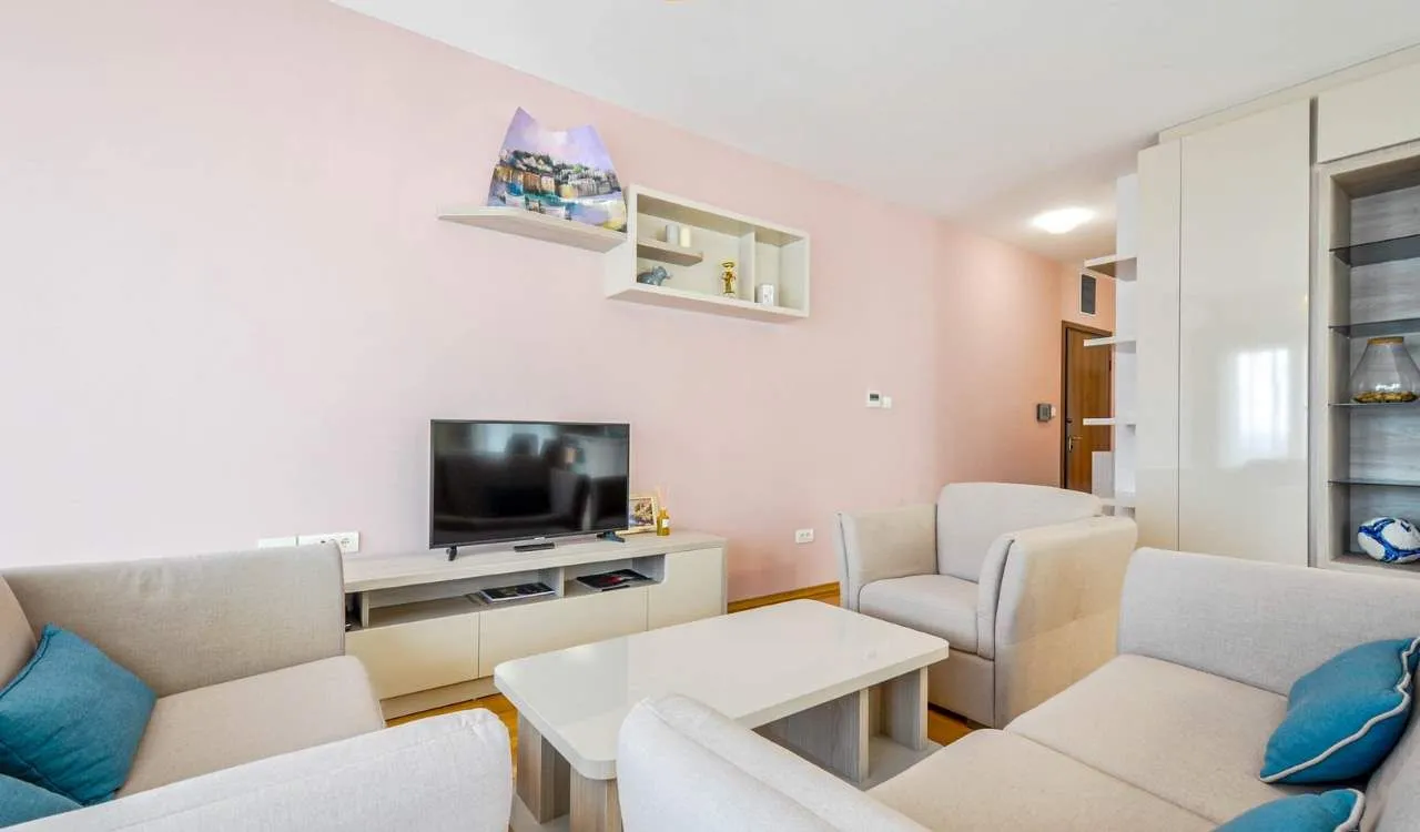 Prodaja, dvosoban stan, 88m², Bečići, Budva