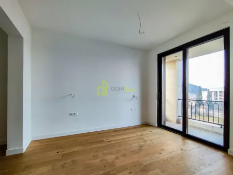 Izdavanje, trosoban stan, 143m², Centar, Podgorica - image 3