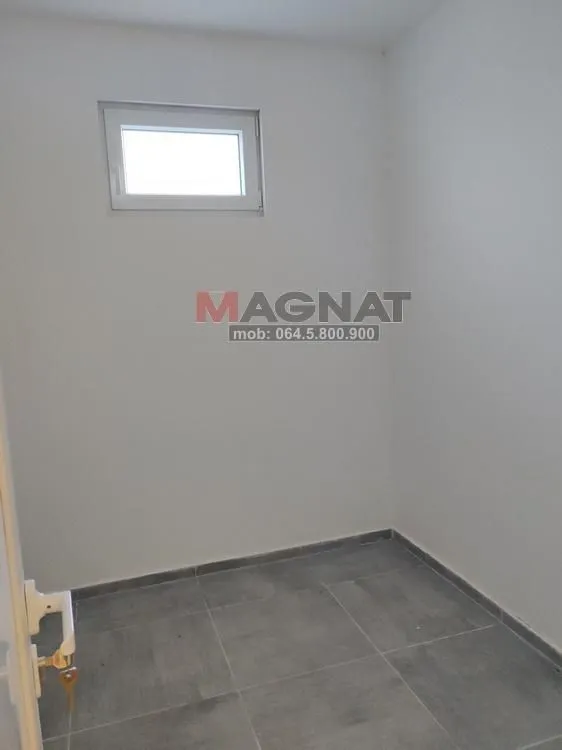 Prodaja, trosoban stan, 66m², Surčin, Beograd