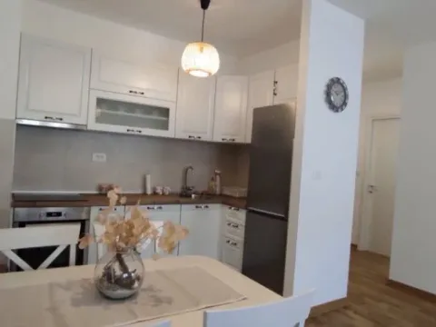 Izdavanje, jednosoban stan, 46m², City Kej, Podgorica - image 5