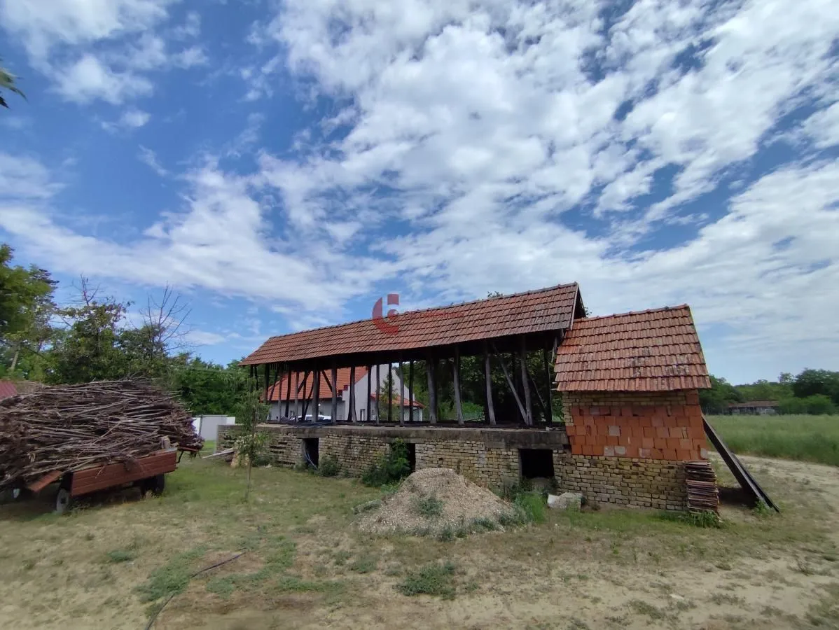Prodaja, kuća, 450m², Makova Sedmica, Subotica