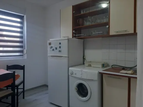 Rent, one bedroom apartment, 35m², Cetinje, Crna Gora - image 5