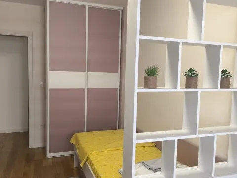 Izdavanje, dvosoban stan, 70m², Central Point, Podgorica - image 10