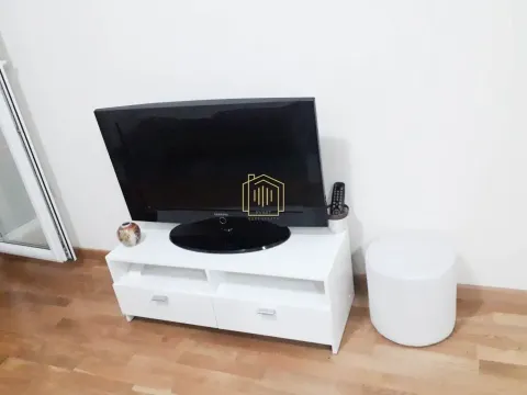 Izdavanje, jednosoban stan, 42m², Stari Aerodrom, Podgorica - image 9