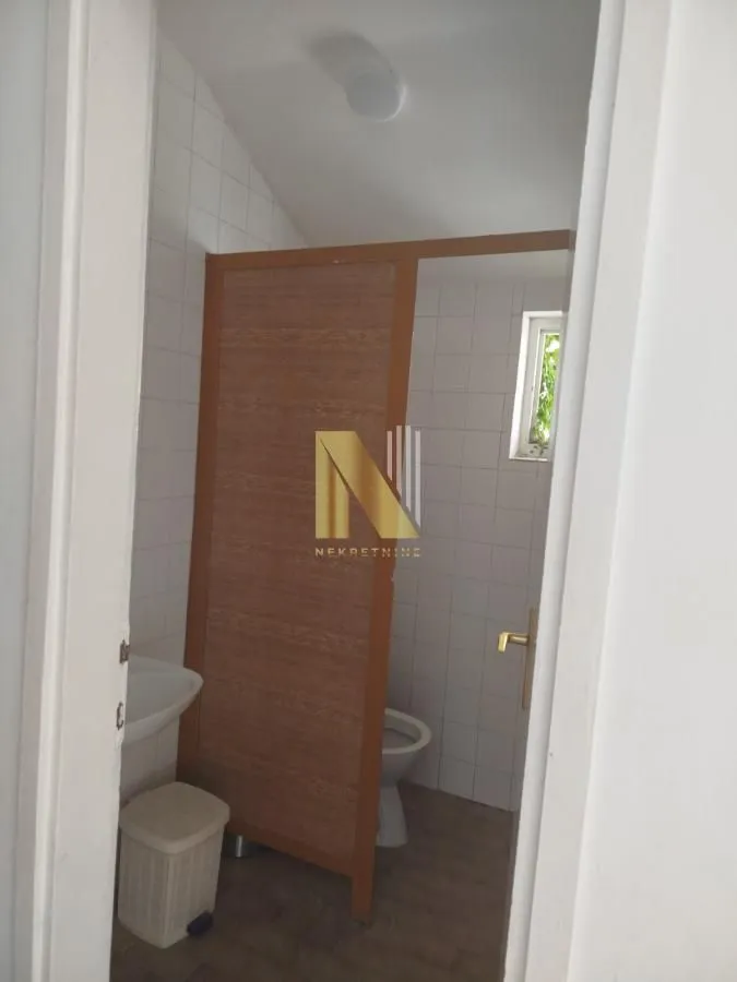 Rent, office space, 160m², Centar, Novi Sad